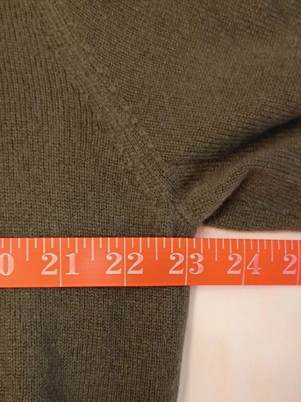 Quince Men's Dark Olive Cashmere Turtleneck Sweater